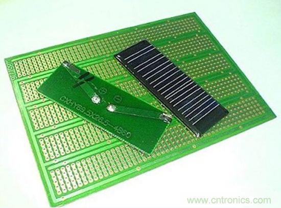 微型太陽能供電板DIY，給手電筒收音機供電