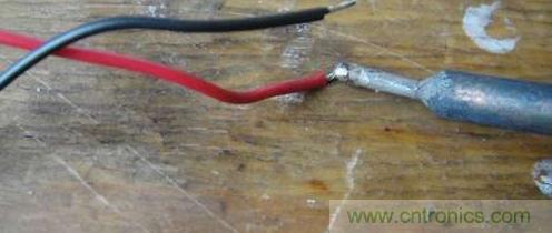 想減少電費(fèi)嗎？DIY一個(gè)迷你風(fēng)力發(fā)電機(jī)吧