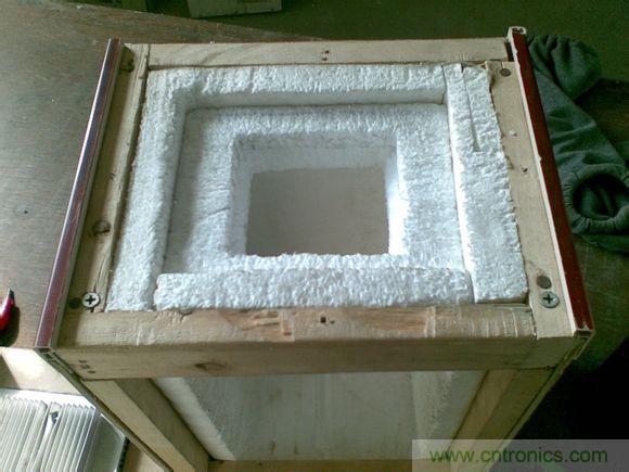 牛人DIY:百元自制車(chē)載冰箱
