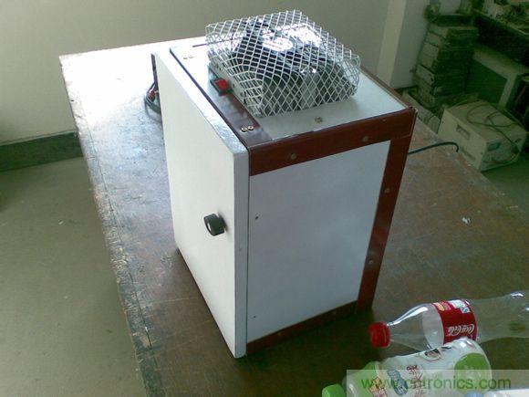 牛人DIY:百元自制車(chē)載冰箱