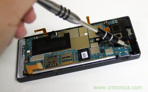 拆解4G新機索尼M35t：用料十足，易于維修