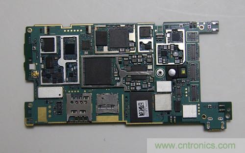 拆解4G新機索尼M35t：用料十足，易于維修