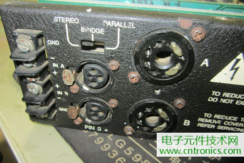 用料很給力！專(zhuān)業(yè)后級(jí)功放美國(guó)高峰FA1201拆解