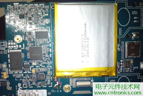 不怕摔的電紙書(shū)！一款柔性屏電子書(shū)閱讀器拆解