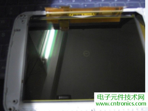 探秘電子紙！一款電紙書的電子墨水屏拆解