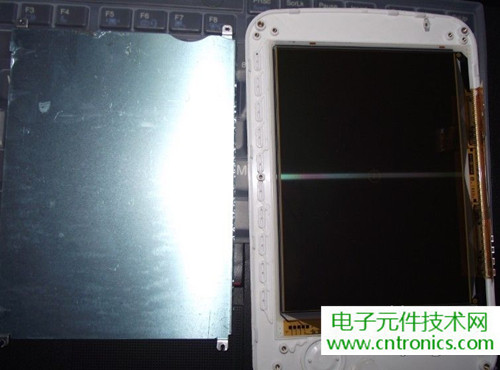探秘電子紙！一款電紙書的電子墨水屏拆解