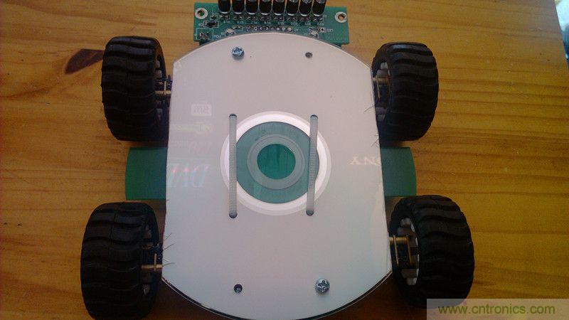 牛人力作！PCB版藍牙智能小車DIY