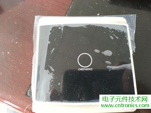 一款觸控開關(guān)拆解，做工不錯(cuò)