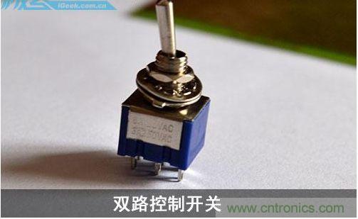 DIY：自制超炫音頻分配器，實現(xiàn)音箱共用