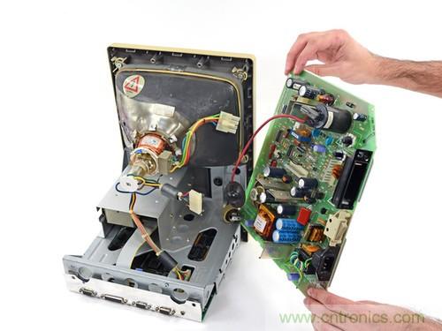 拆！古董級(jí)Macintosh 128K電腦