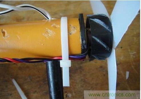 創(chuàng)意DIY！迷你風(fēng)力發(fā)電機(jī)！