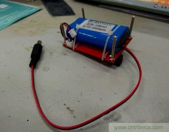 DIY神器：夜間不間斷電源，大學(xué)通宵嗨翻天！