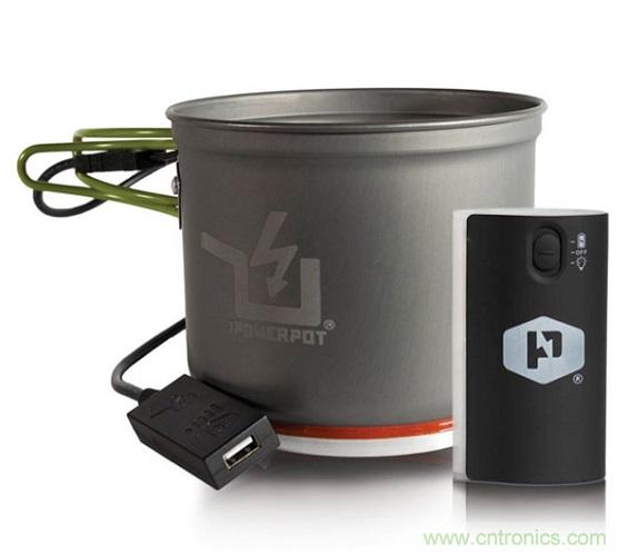 圖6：Powerpot設(shè)備利用熱源發(fā)電，使用者能一邊烹煮食物一邊為移動(dòng)設(shè)備充電。