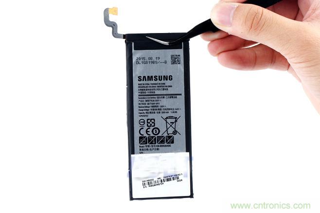 Galaxy Note5拆解，與S系列差距日漸模糊