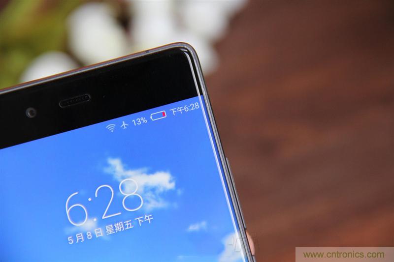 無(wú)邊框的 nubia Z9 ，一款既有驚喜，又有驚艷的智能手機(jī)