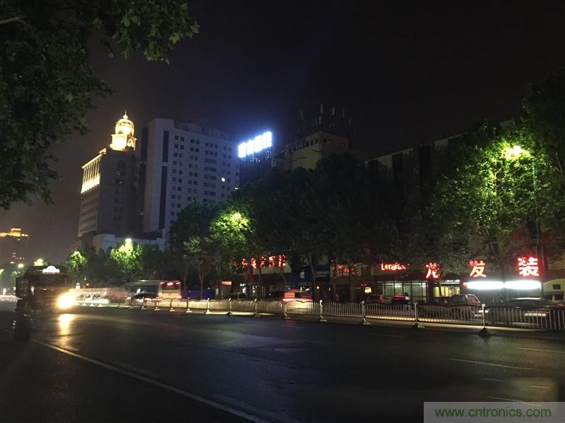 無(wú)邊框的 nubia Z9 ，一款既有驚喜，又有驚艷的智能手機(jī)