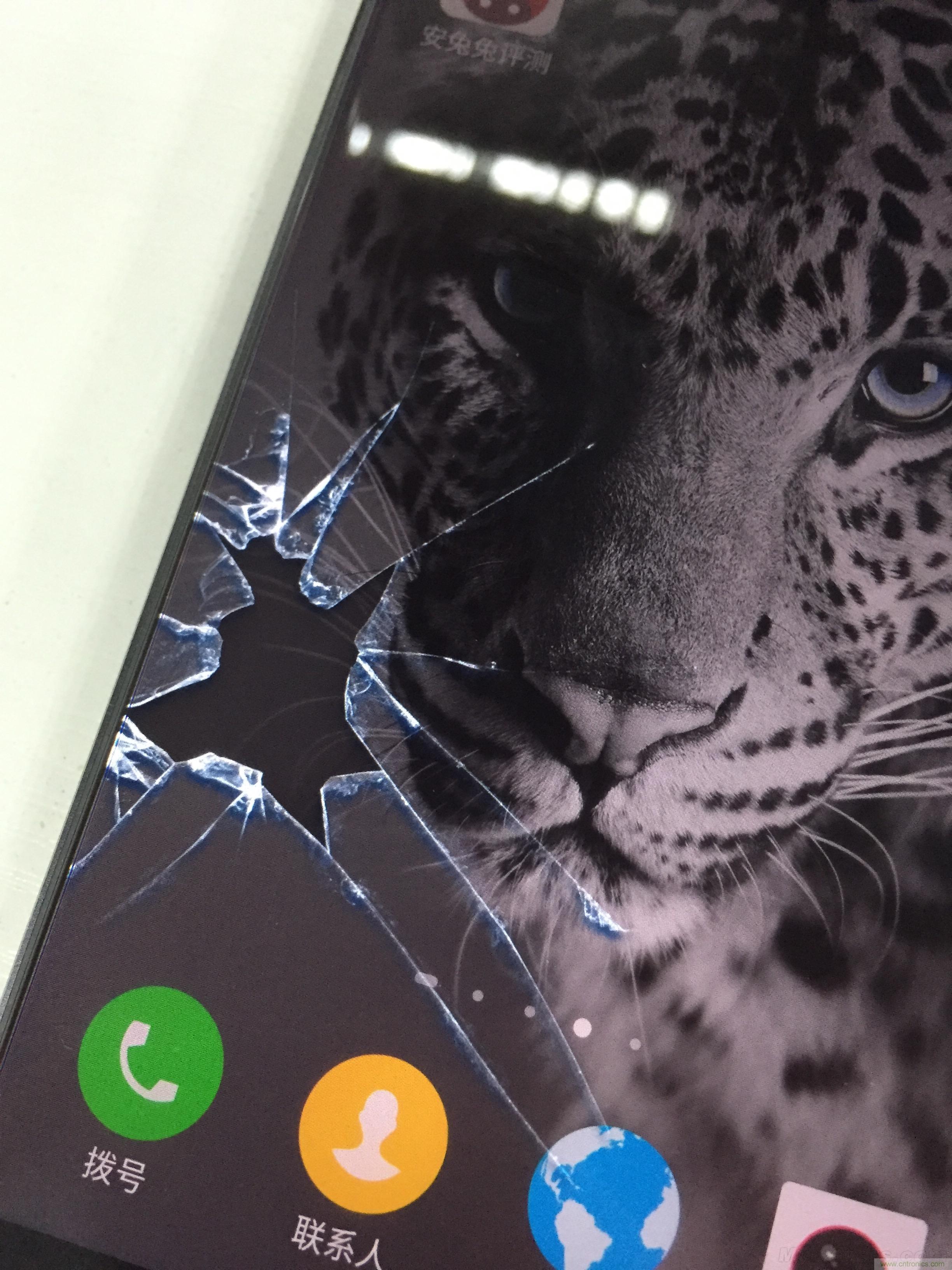 無(wú)邊框的 nubia Z9 ，一款既有驚喜，又有驚艷的智能手機(jī)
