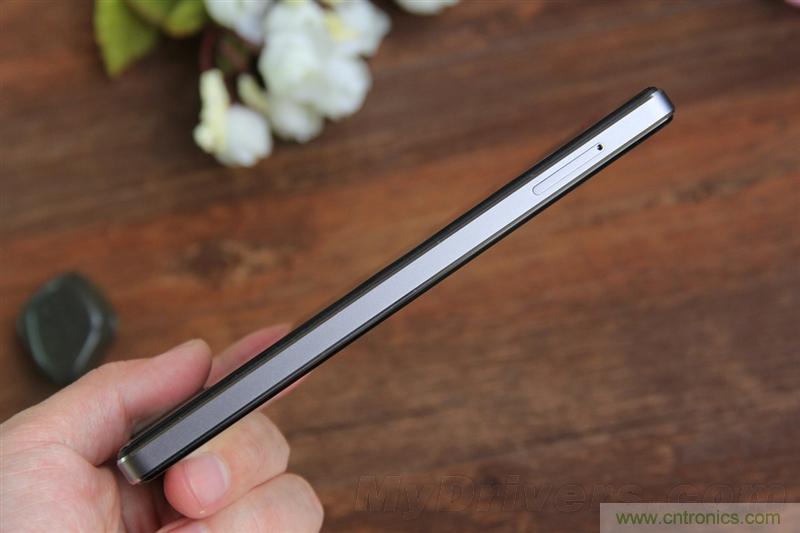 無(wú)邊框的 nubia Z9 ，一款既有驚喜，又有驚艷的智能手機(jī)