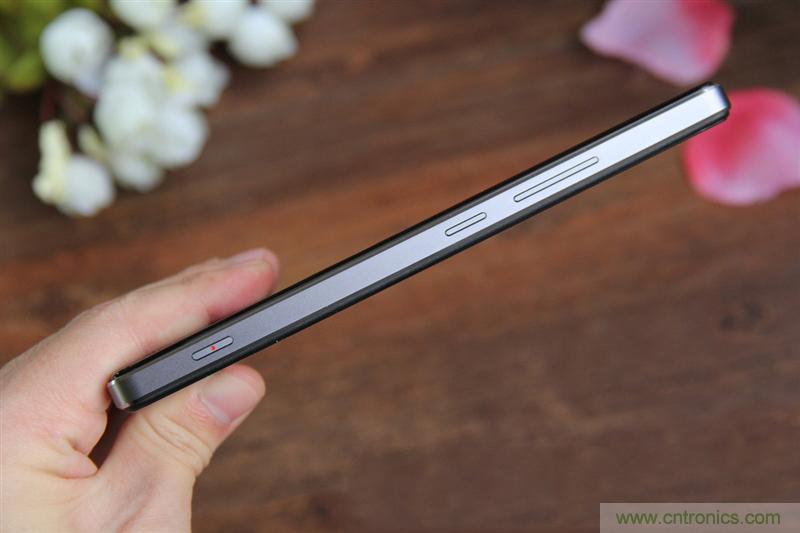 無(wú)邊框的 nubia Z9 ，一款既有驚喜，又有驚艷的智能手機(jī)