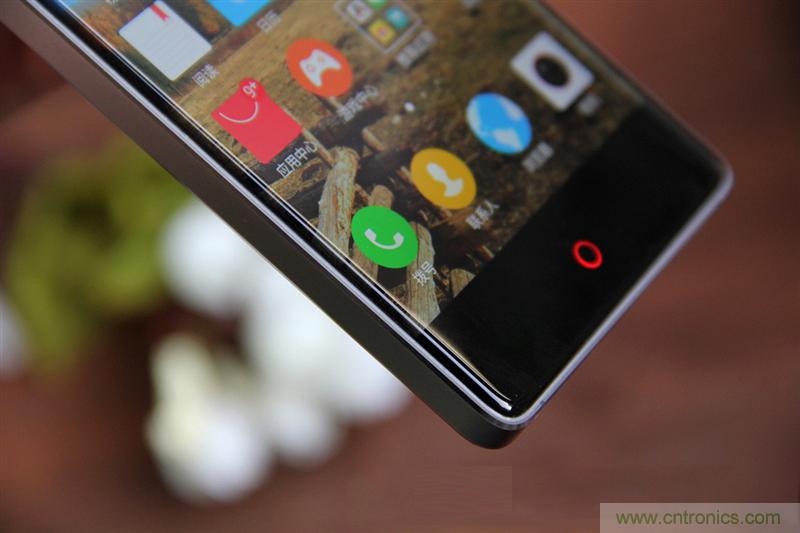 無(wú)邊框的 nubia Z9 ，一款既有驚喜，又有驚艷的智能手機(jī)