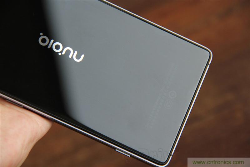 無(wú)邊框的 nubia Z9 ，一款既有驚喜，又有驚艷的智能手機(jī)