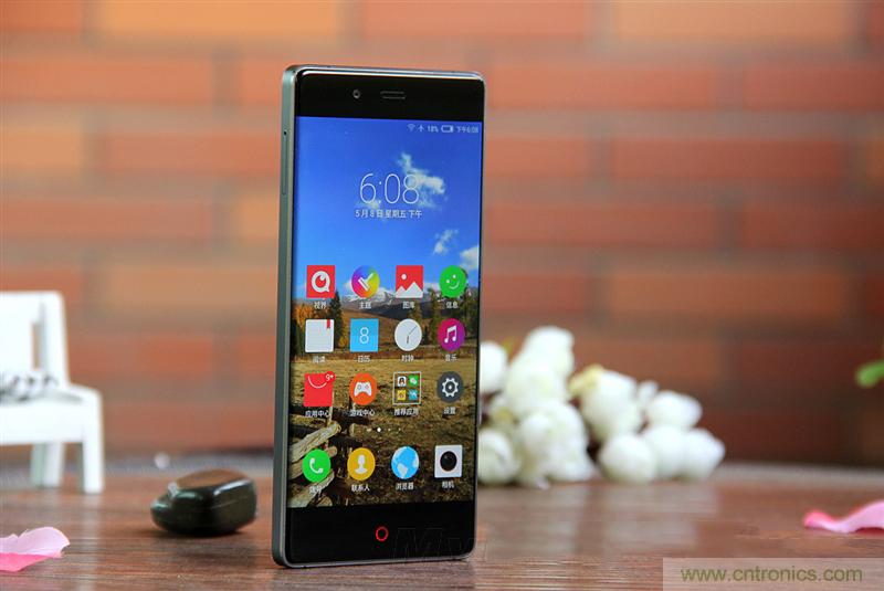 無(wú)邊框的 nubia Z9 ，一款既有驚喜，又有驚艷的智能手機(jī)