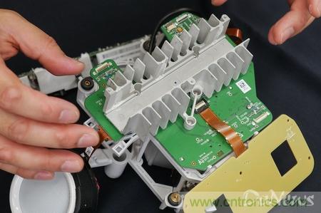 拆解筆記本不過癮，那就來拆拆日本情感機(jī)器人吧！