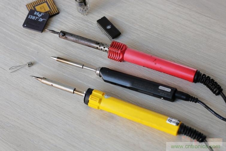 一款能喚起 70 后工程師朋友“童年趣事”的迷你電烙鐵！