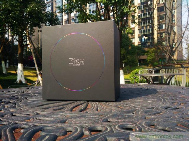 無屏電視時代已然來臨，客廳你做好準(zhǔn)備了嗎？