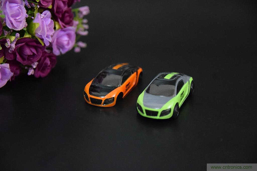 虛擬與現(xiàn)實相結合的飛車游戲，讓你體驗速度與激情的碰撞！