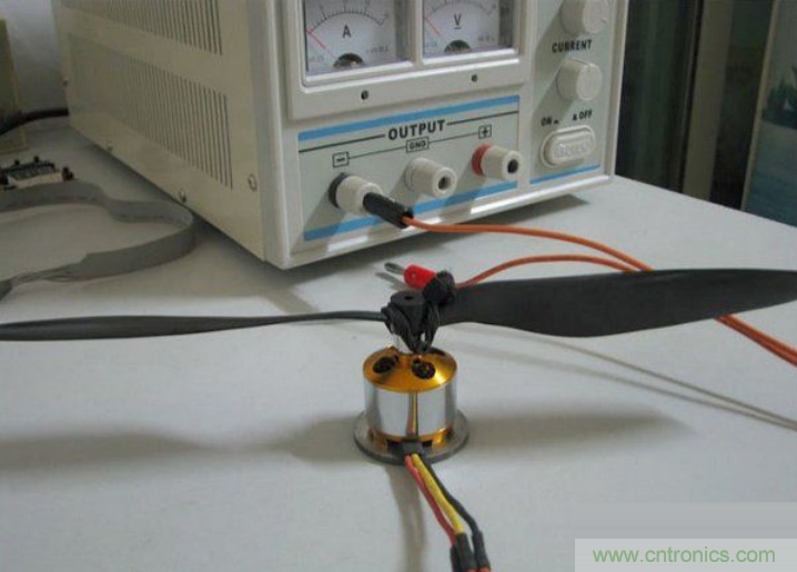 無人機 DIY 制作全過程，酷得不要不要的！