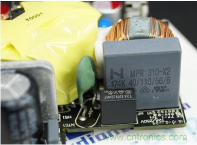 69元小米4口USB充電器詳細拆解，看完你也能DIY一個