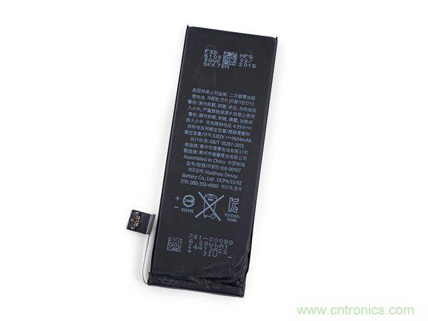 有什么地方沒有變？iPhone SE真機拆解