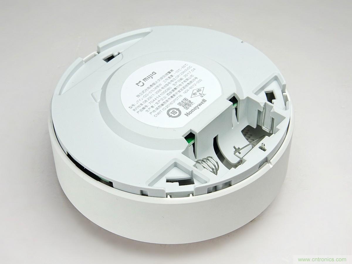小米煙霧報(bào)警器拆解：一顆電池可用五年是如何做到的？