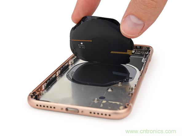 iPhone 8首拆：無線充電版本的iPhone 7？