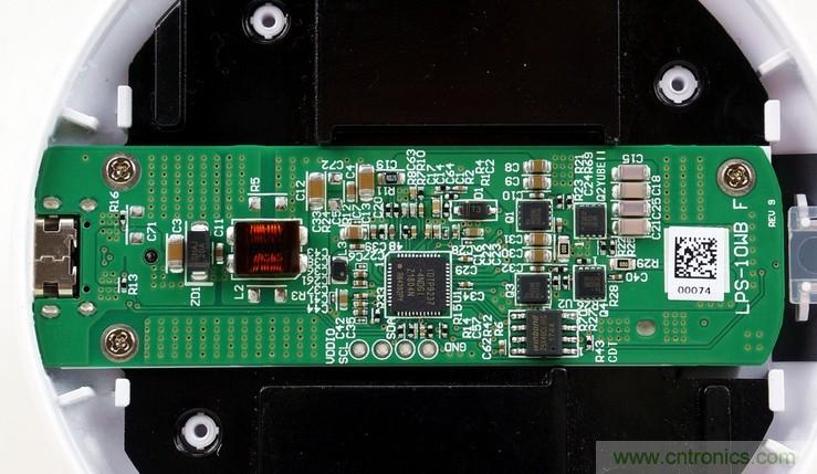 拆解對比：系出同門，小米、紫米無線充電器的差別有多大？