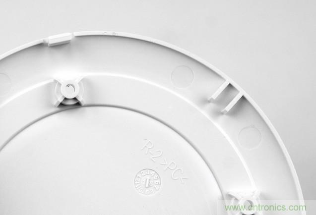 拆解對比：系出同門，小米、紫米無線充電器的差別有多大？