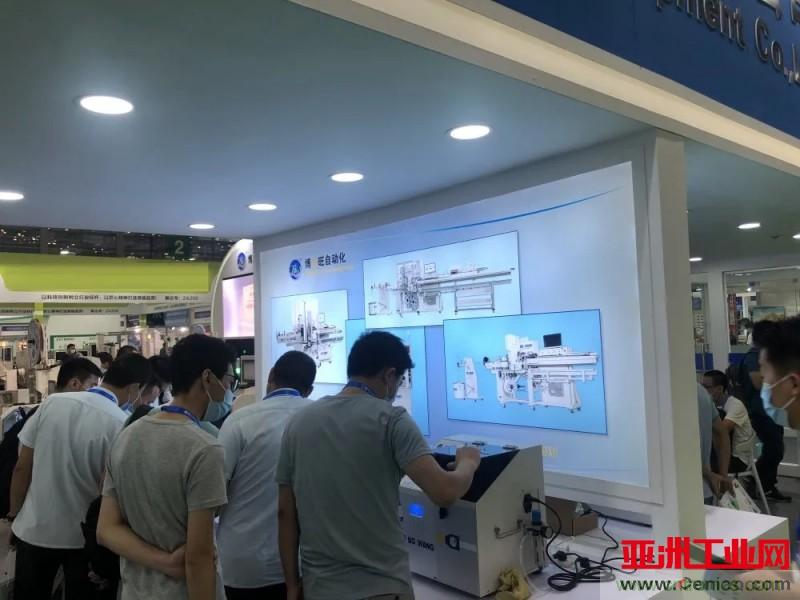堅持技術和產品創(chuàng)新 博之旺引領汽車線束行業(yè) 堅持技術和產品創(chuàng)新 博之旺引領汽車線束行業(yè)