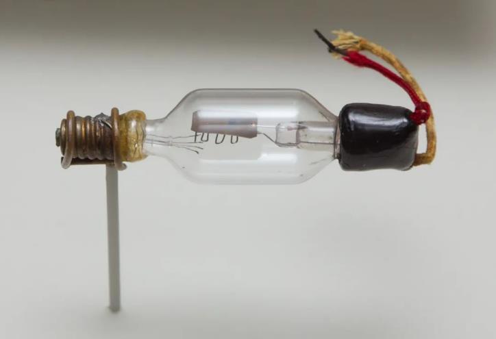 什么是電子管（真空管）？